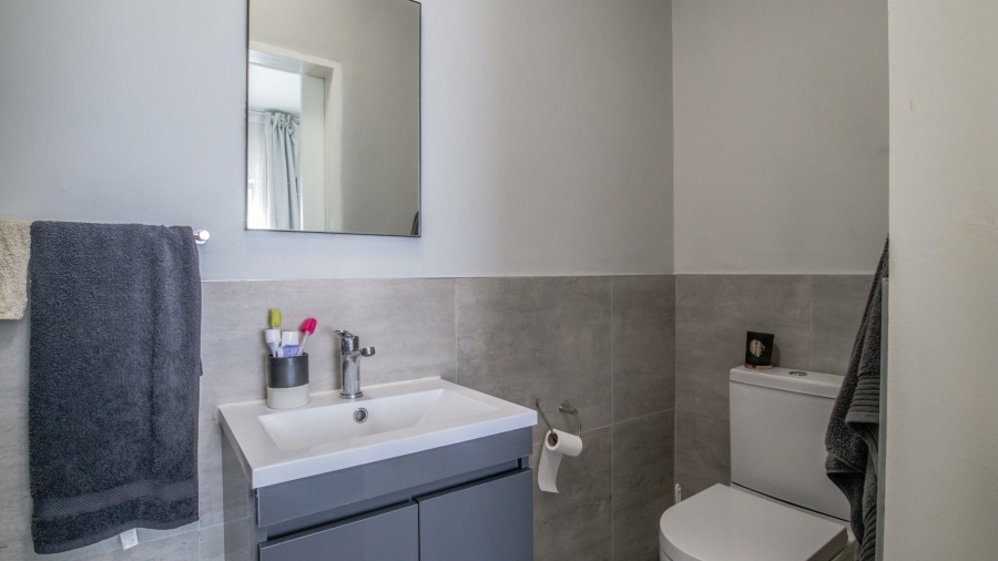 1 Bedroom Property for Sale in Thornton Western Cape